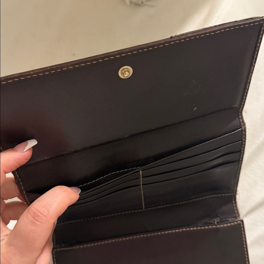 Gucci Beige and Brown GG Canvas Continental Wallet with Gold Logo - Picture 8 of 9